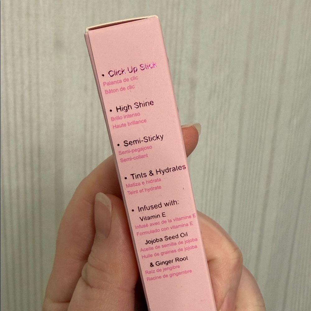 🌈5/$25 BUNDLE! Beauty Creations Plump & Pout Plumping Lip Gloss in Dream Girl - Picture 3 of 4